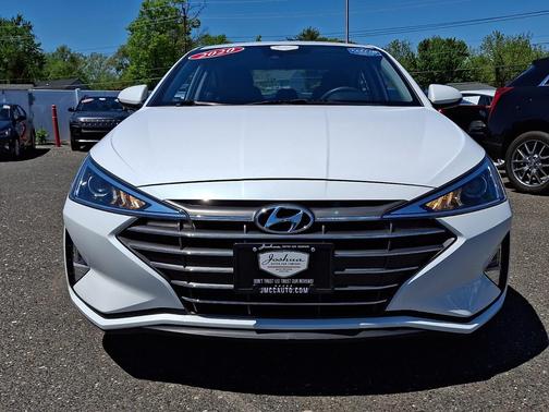 Quartz White Pearl 2020 Hyundai ELANTRA SE