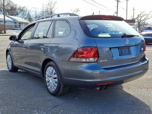 2011 Volkswagen Jetta SportWagen S