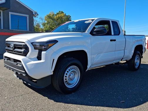Ice Cap 2025 Toyota Tacoma SR