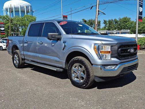 Iconic Silver Metallic 2024 Ford F-150 XLT