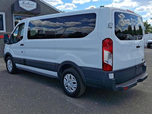 Oxford White 2015 Ford Transit-150 XLT
