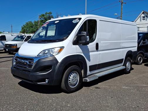 Bright White Clearcoat 2025 RAM ProMaster 2500 Tradesman