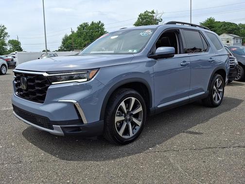 Sonic Gray Pearl 2025 Honda Pilot Elite