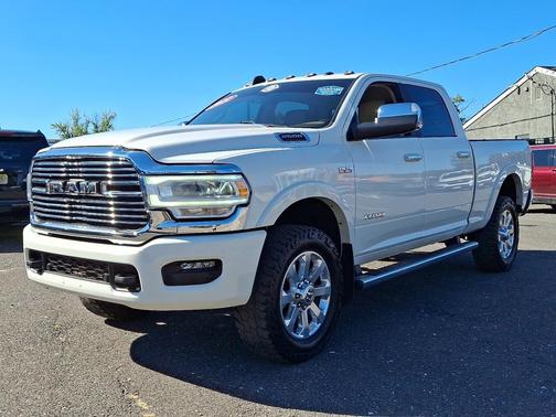 2022 RAM 2500 Laramie Crew Cab 4x4 6'4' Box