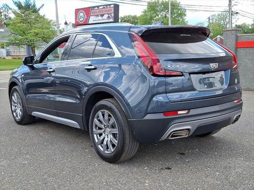 2021 Cadillac XT4 Premium Luxury