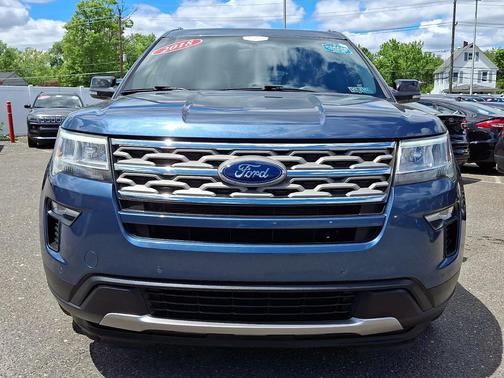 Blue Metallic 2018 Ford Explorer XLT