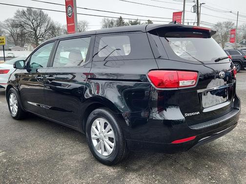 2018 Kia Sedona L