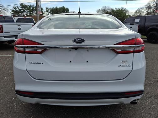 Oxford White 2018 Ford Fusion Hybrid S