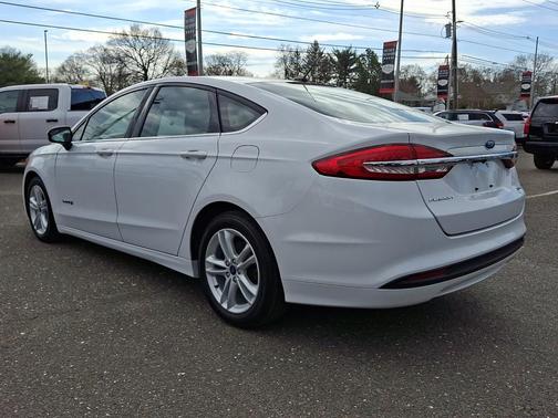 Oxford White 2018 Ford Fusion Hybrid S