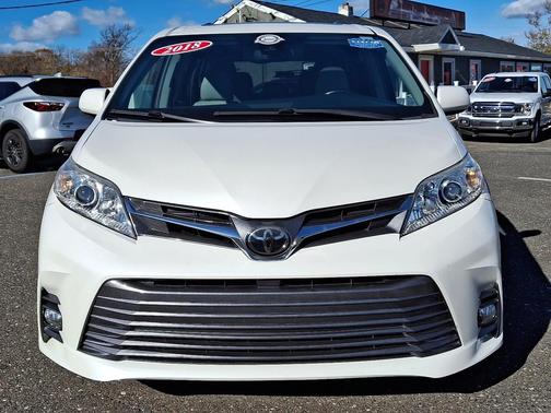 2018 Toyota Sienna XLE Premium