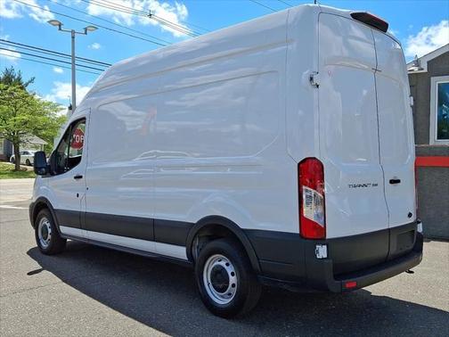 2022 Ford Transit-250 Base