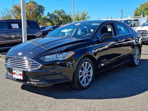 2017 Ford Fusion Hybrid SE