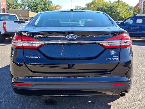 2017 Ford Fusion Hybrid SE