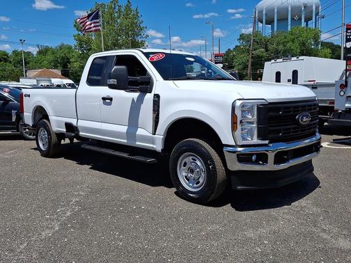 Oxford White 2024 Ford F-350 XL