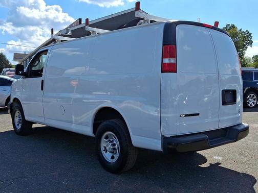 2021 Chevrolet Express 2500 RWD 2500 Regular Wheelbase WT