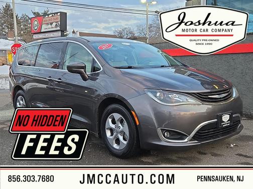 2017 Chrysler Pacifica Hybrid Touring Plus