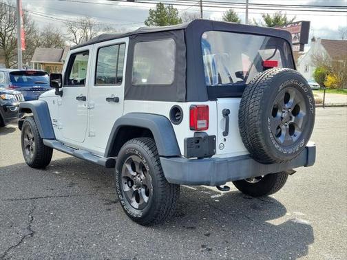 2017 Jeep Wrangler Unlimited Sport