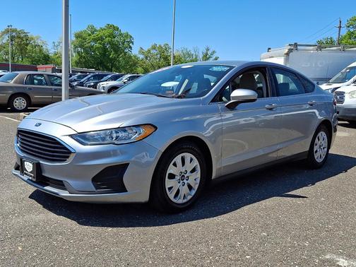 Iconic Silver Metallic 2020 Ford Fusion S