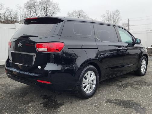 2018 Kia Sedona L