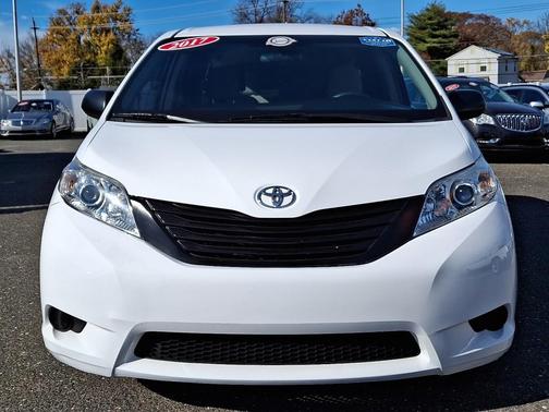 2017 Toyota Sienna SE
