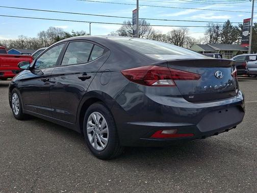 2020 Hyundai ELANTRA SE