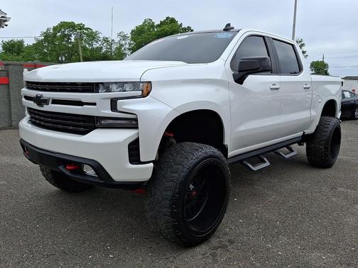 Iridescent Pearl Tricoat 2020 Chevrolet Silverado 1500 RST