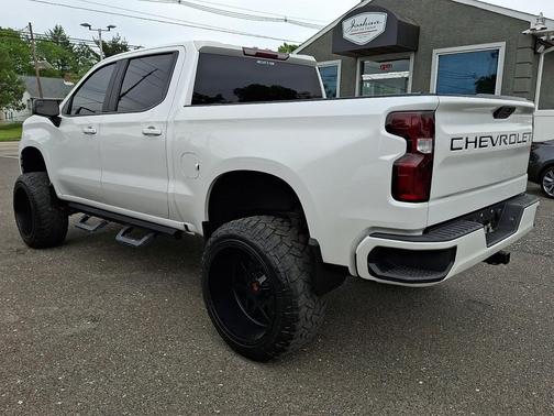 Iridescent Pearl Tricoat 2020 Chevrolet Silverado 1500 RST