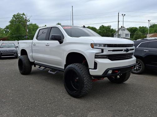 Iridescent Pearl Tricoat 2020 Chevrolet Silverado 1500 RST