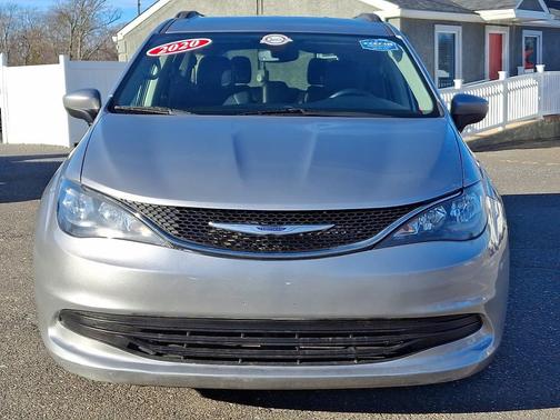 2020 Chrysler Voyager LXI