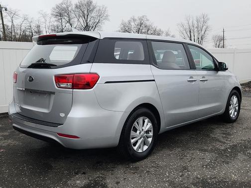2018 Kia Sedona L