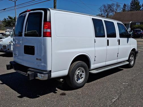 2024 GMC Savana 2500 Work Van