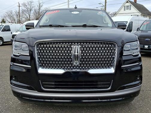 Infinite Black Metallic Clearcoat 2022 Lincoln Navigator Reserve