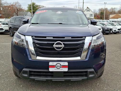 2022 Nissan Pathfinder S 4WD