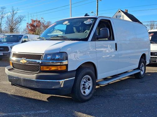 2024 Chevrolet Express 2500 RWD 2500 Regular Wheelbase WT
