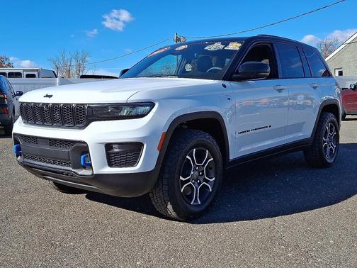 2022 Jeep Grand Cherokee 4xe Trailhawk
