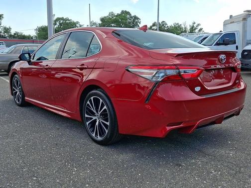 Supersonic Red 2019 Toyota Camry SE