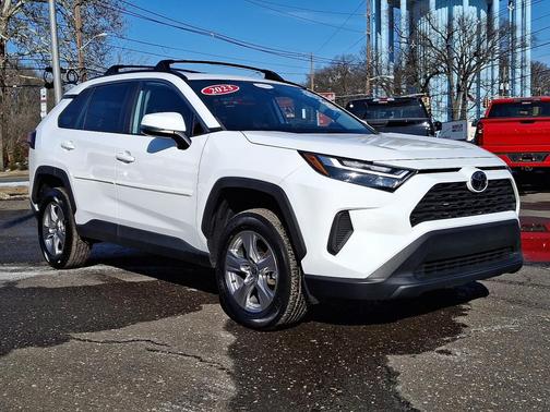 2023 Toyota RAV4 XLE