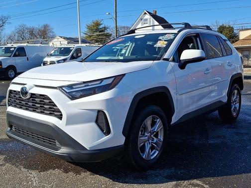 2023 Toyota RAV4 XLE
