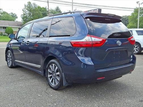 2019 Toyota Sienna XLE Premium