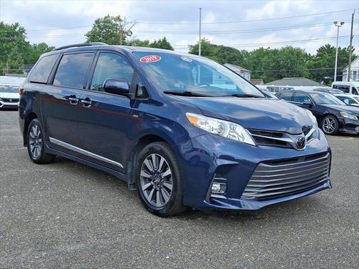 2019 Toyota Sienna XLE Premium