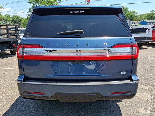 Blue Diamond Metallic 2019 Lincoln Navigator L Reserve