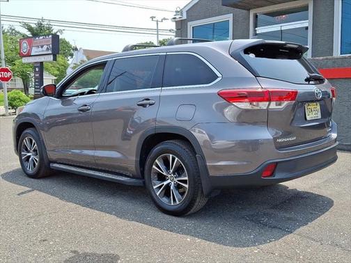 2017 Toyota Highlander LE Plus