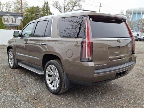 2016 Cadillac Escalade Luxury