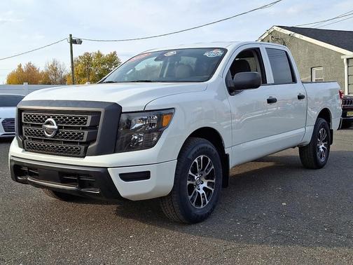 2022 Nissan Titan S