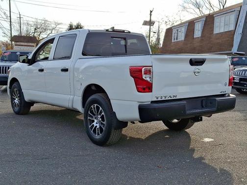 2022 Nissan Titan S
