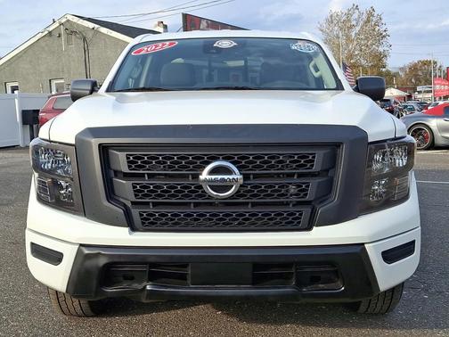 2022 Nissan Titan S