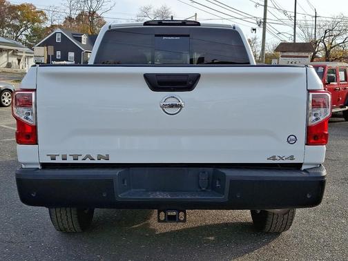 2022 Nissan Titan S