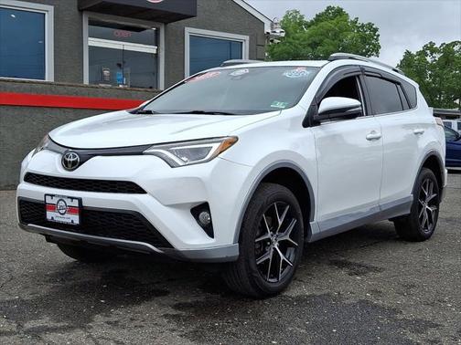 2018 Toyota RAV4 SE