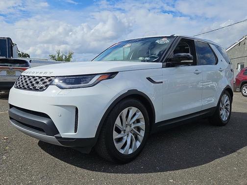 2024 Land Rover Discovery P300 S