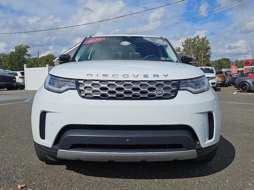 2024 Land Rover Discovery P300 S